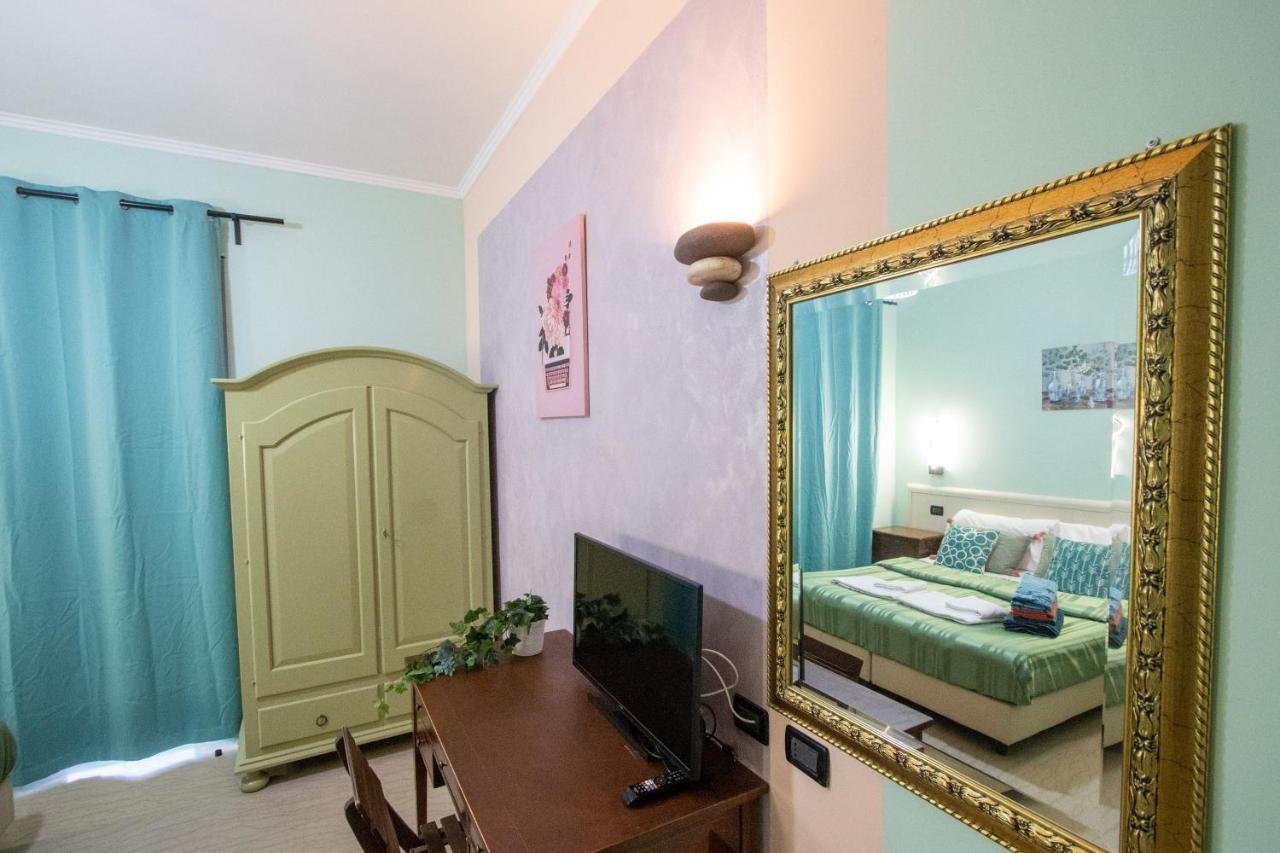 Bed and breakfast Colorful Yard Roma